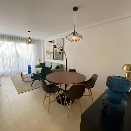 Apartment With Sea View In Sunsetgolf *